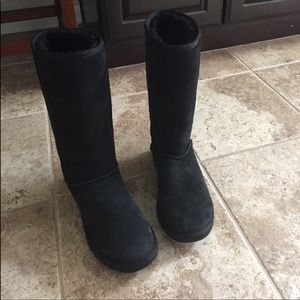 Black Uggs